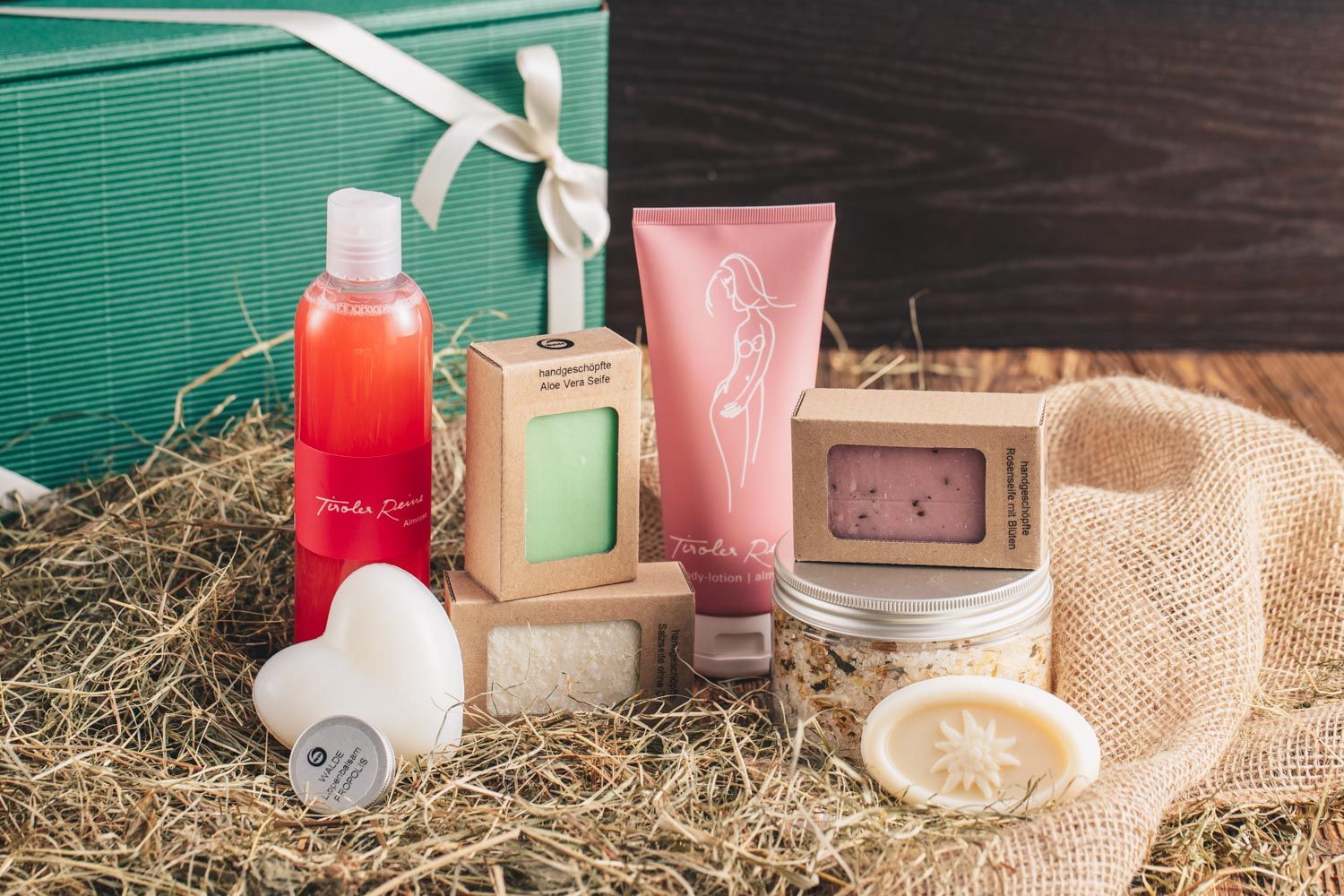 Wellness Paket Rose Seifen im Karton